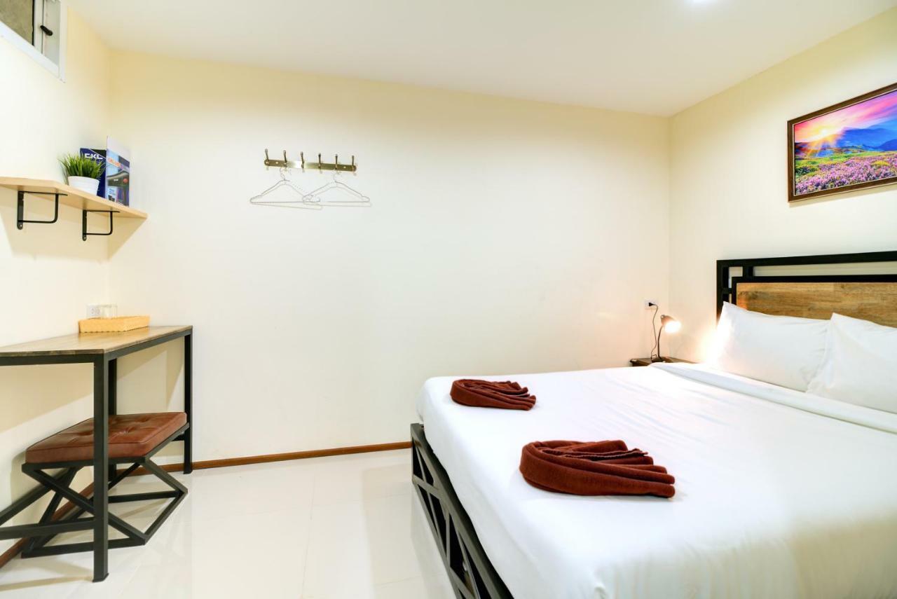 Red Pin Inn 好运旅馆 Bangkok Exterior photo